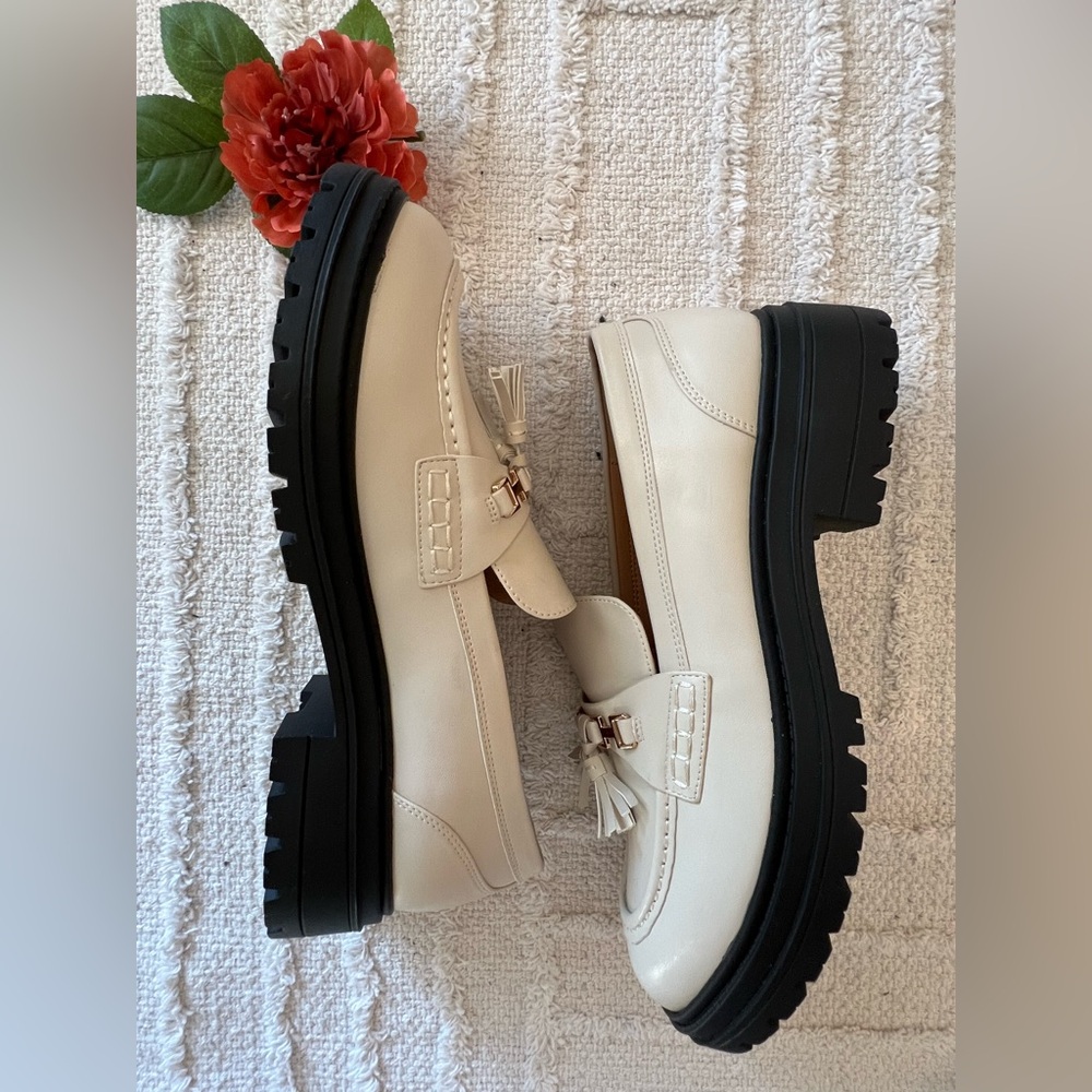 ZBY Cream Loafers Slip On Shoes- Size 11